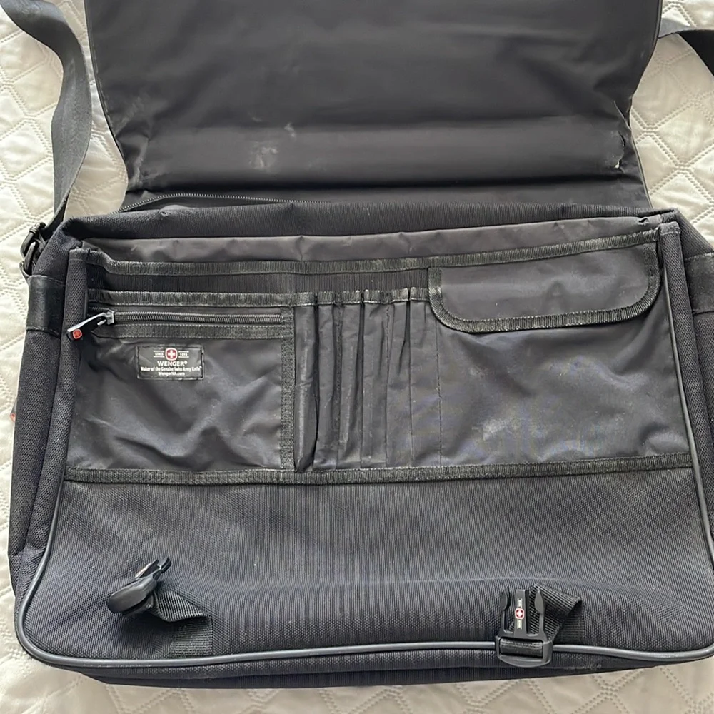 Wenger Swiss Army canvas case